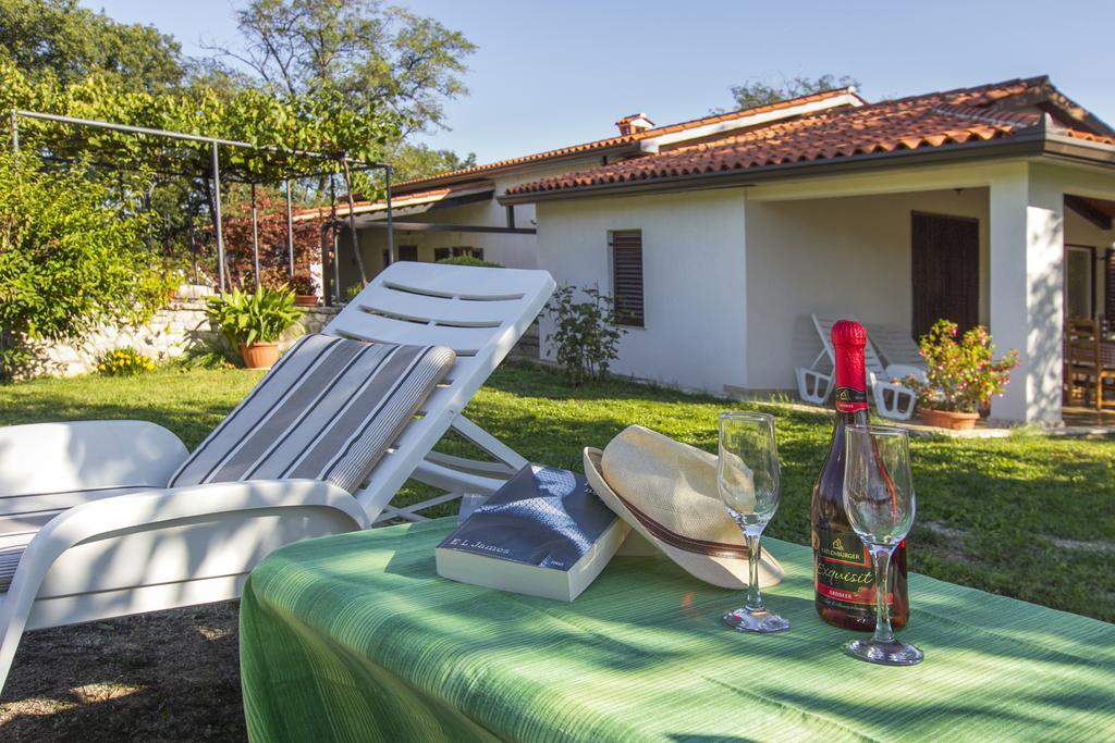 Apartman Alberti Labin  Buitenkant foto