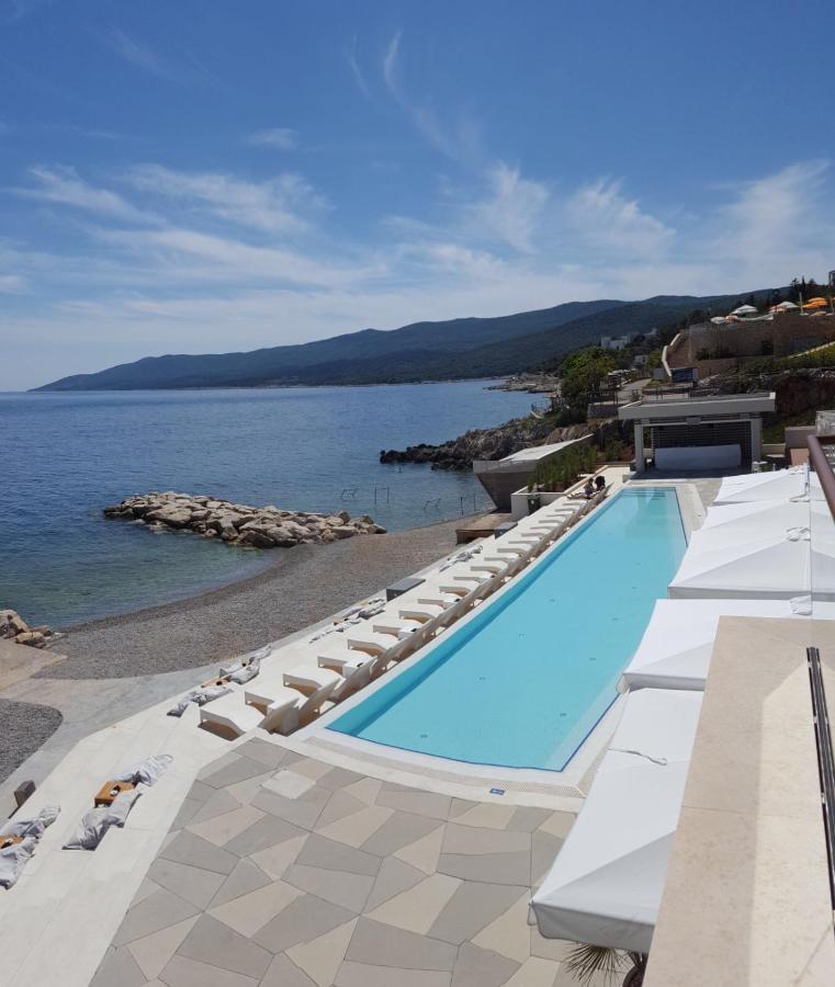 Apartman Alberti Labin  Buitenkant foto